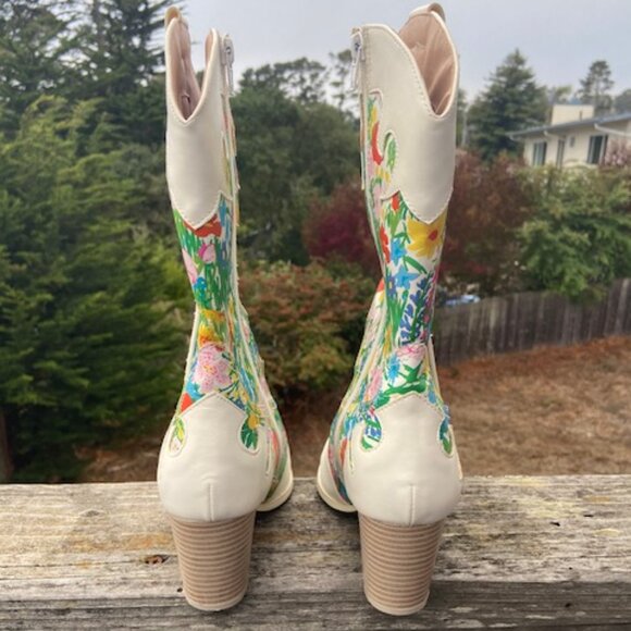 Nasty Gal Contrast Floral Print Western Boots - Picture 6 of 9